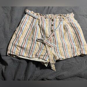 American Eagle Outfitters paper bag shorts
